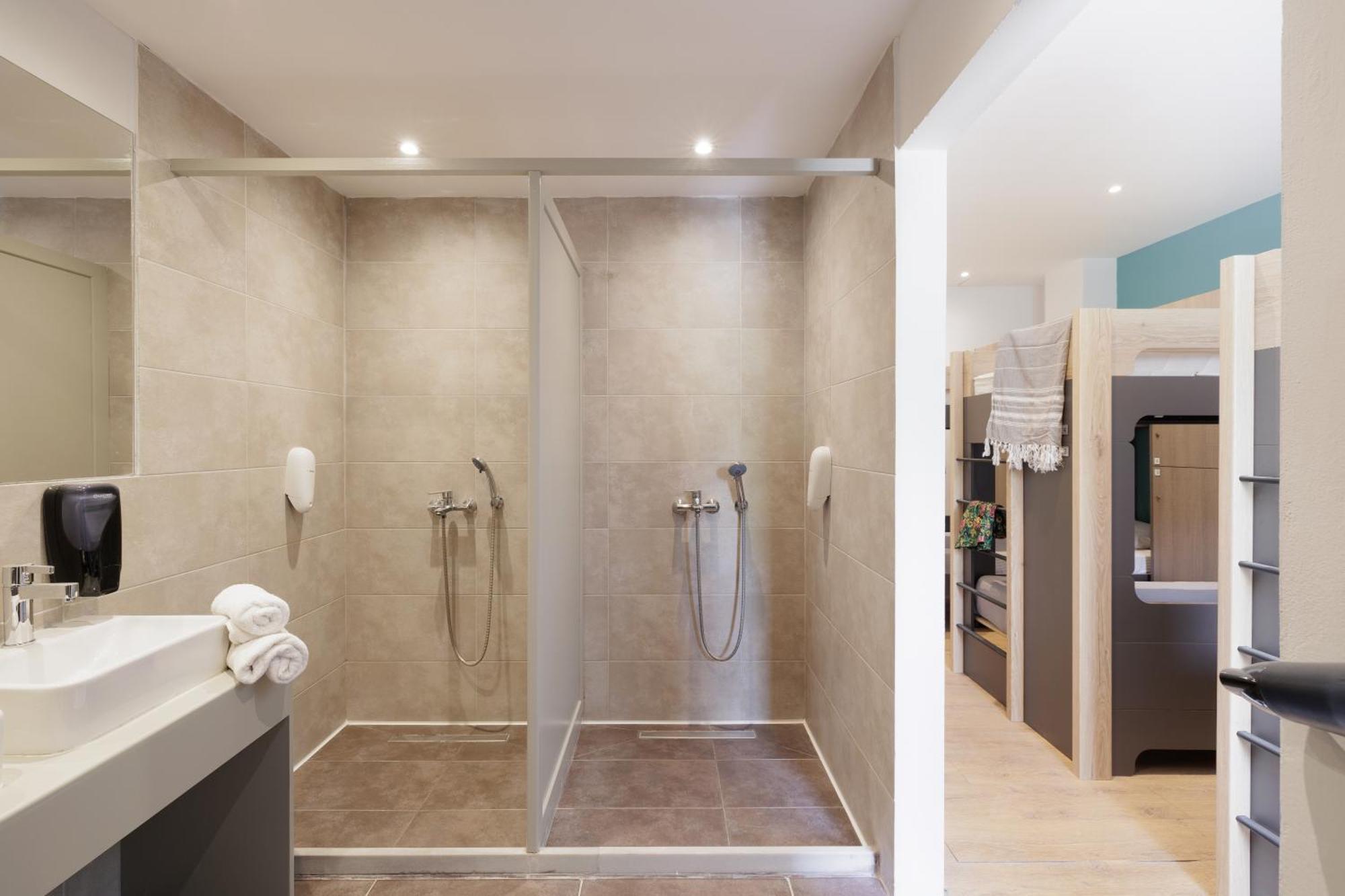 Local Hostel & Suites Potamos  ภายนอก รูปภาพ